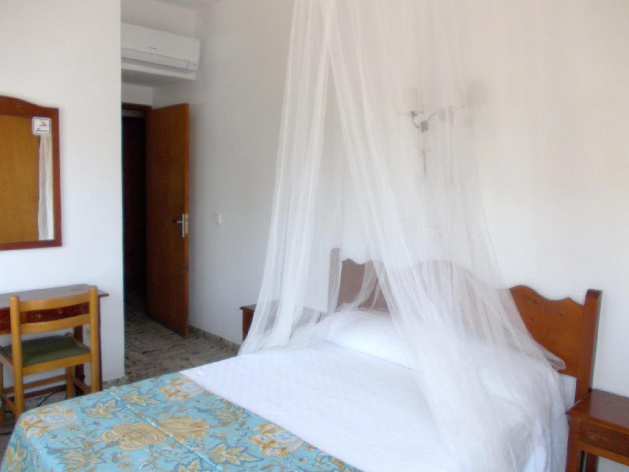 Hostal Rey Santa Eulària des Riu Exterior foto