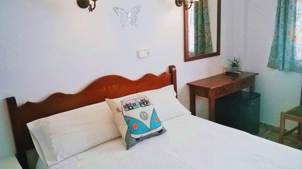 Hostal Rey Santa Eulària des Riu Zimmer foto