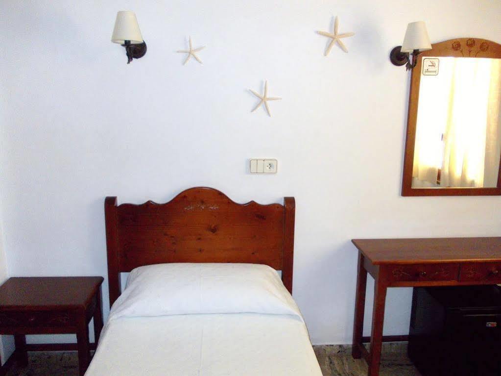 Hostal Rey Santa Eulària des Riu Exterior foto